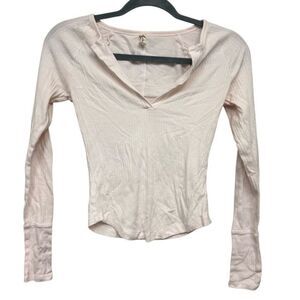 Free people ribbed blush pink cropped long sleeve blouse size small